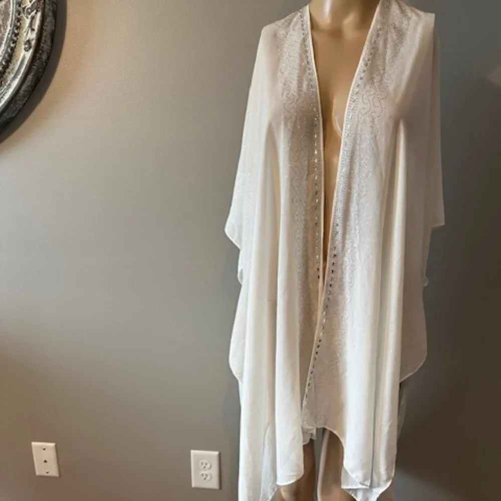 NWT JESSICA MCCLINTOCK SHEER SPARKLY IVORY COLOR KIMONO